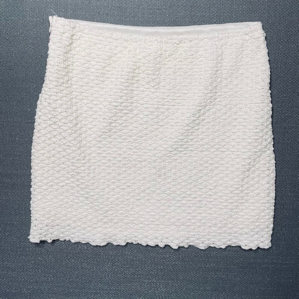 Heatherly Cream Ivory Popcorn Mini Skirt Sz. Medium Y2K Scallop Hem M